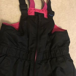 Bib snow suit size S (6-6x). Faded Glory, EUC